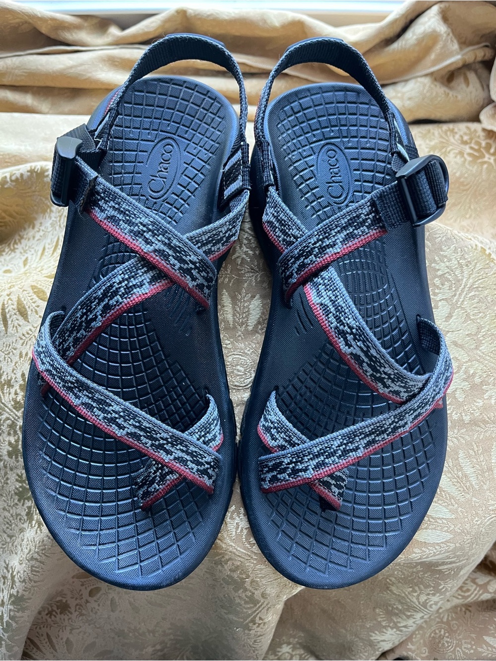 Chaco Z/2 Classic Men's Sport Sandals Size 10 Black/Gray/Red Straps Hiking